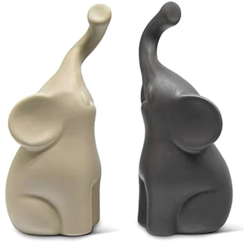 Влюбена двойка слонове в бежово-сив цвят, модерна керамична скулптура и декоративна фигура - орнамент
