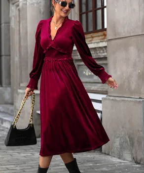 Европейската и американската дамски дрехи 2024, ново червено бархатное рокля с дълги ръкави и V-образно деколте за есента и зимата