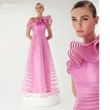 Qanz Розови Рокли за бала Трапецовидна форма Vestidos De Gala С много нива пола на едното рамо И рюшами Вечерни рокли Vestido За специални случаи