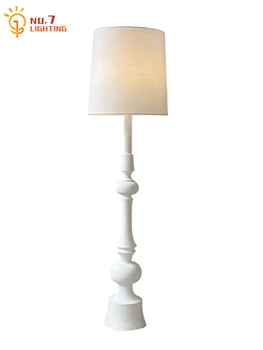 Френски дизайн Средновековна реколта Римска колона под лампа LED E27 Смола Вертикална настолна лампа за дневна Украса на мека мебел Спални